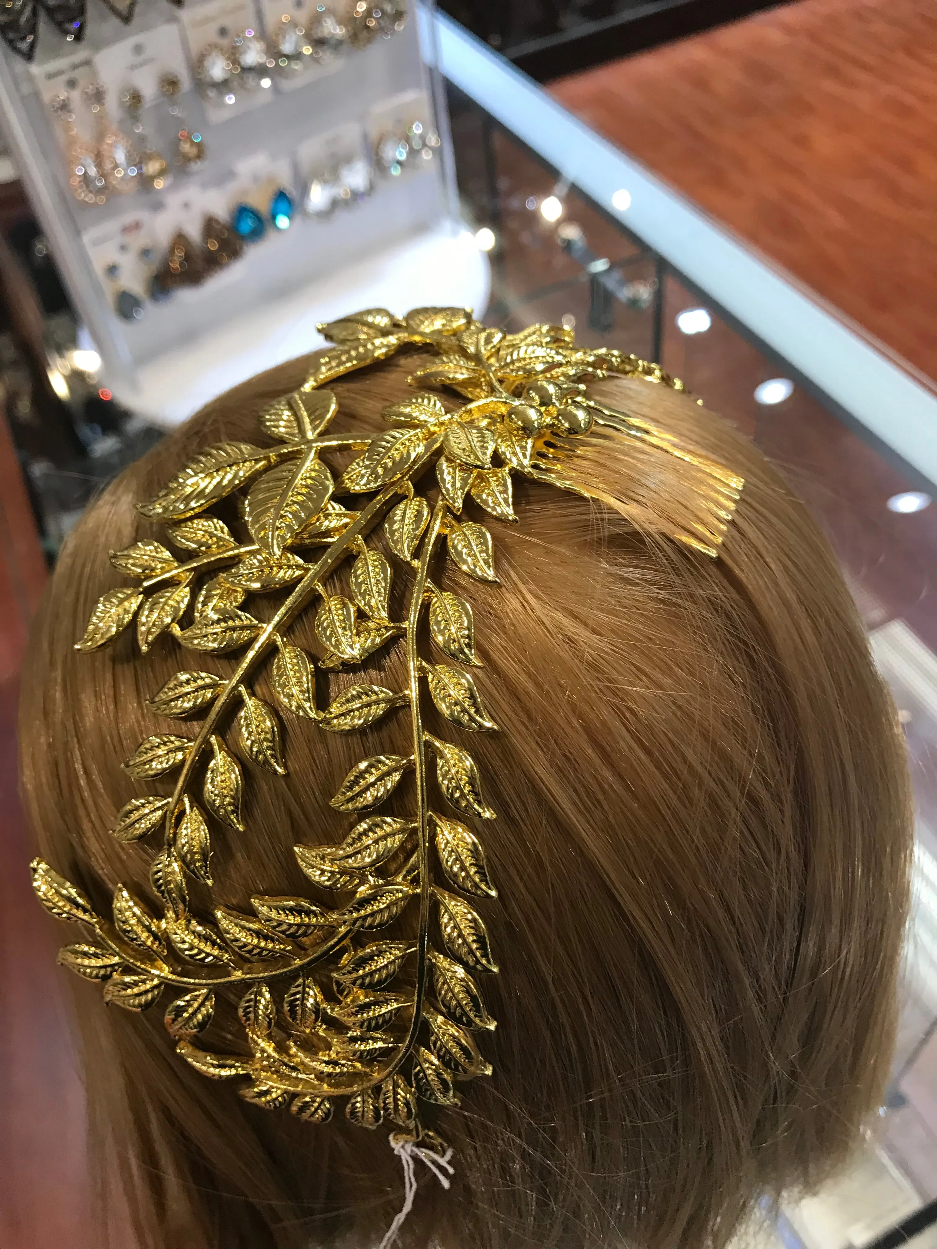 Gold head piece