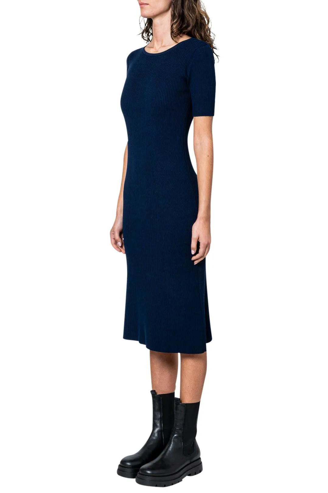 Ribbed flared midi-dress